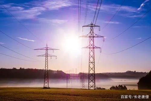  高壓線沒有外絕緣護套，下雨天能防漏電嗎？